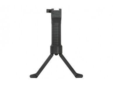 Front grip integrated with bipod 2